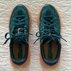 Women’s Hoka Tecton X size 8.5